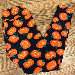 LuLaRoe One Size Leggings HALLOWEEN/PUMPKINS 🎃